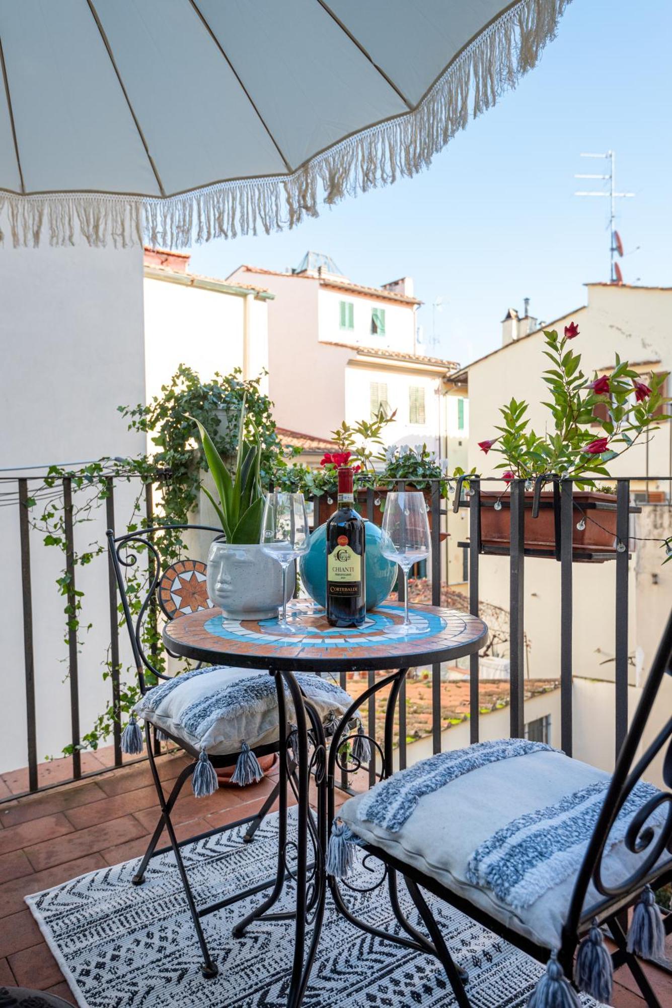 House Of Happy Hours With Terrace Florence Exterior photo